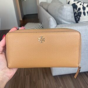 Perfect Condition Tory Burch Wallet